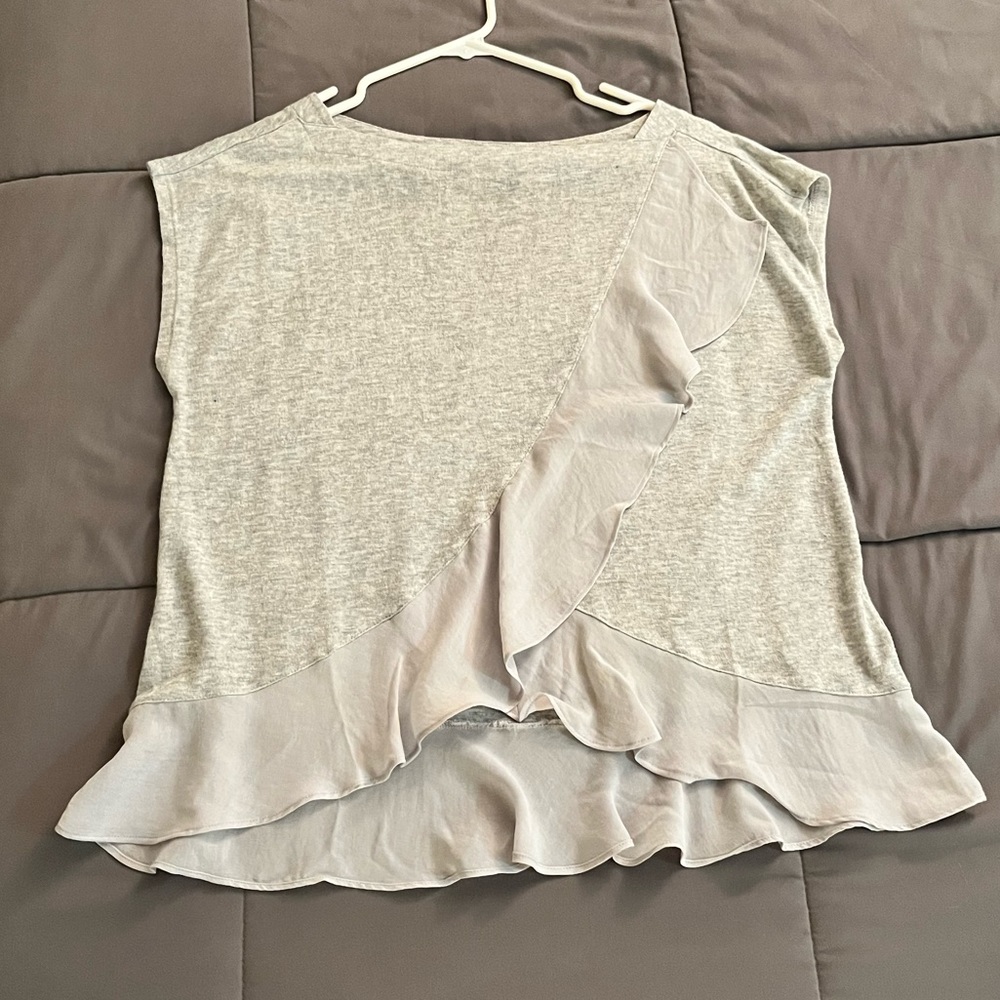 Banana Republic Light Gray Ruffle Short Sleeve Top